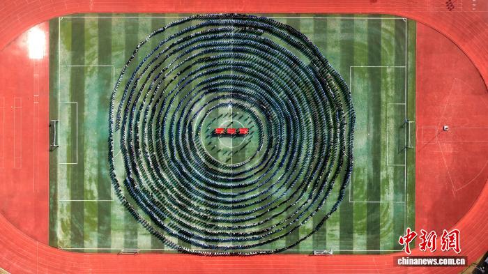 广西侗乡学子展示多彩民族文化