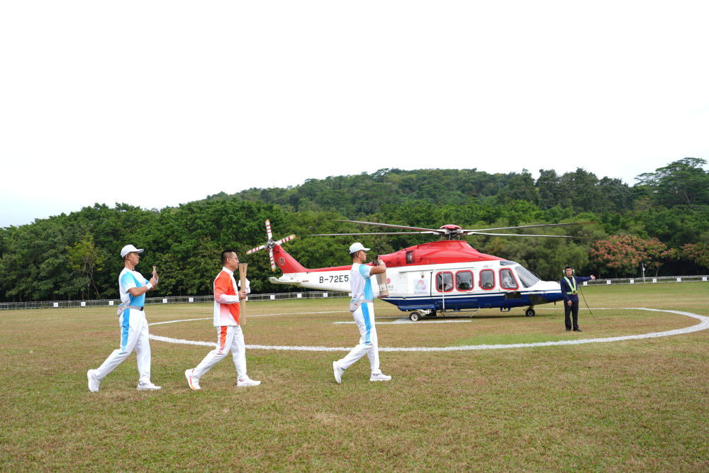 高清大图｜三地联动四城同传！第十五届全运会火炬传递活动举行