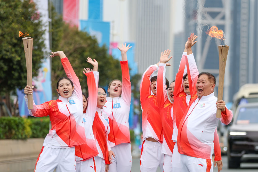 高清大图|三地联动四城同传!第十五届全运会火炬传递活动举行 高清大图|三地联动四城同传!第十五届全运会火炬传递活动举行