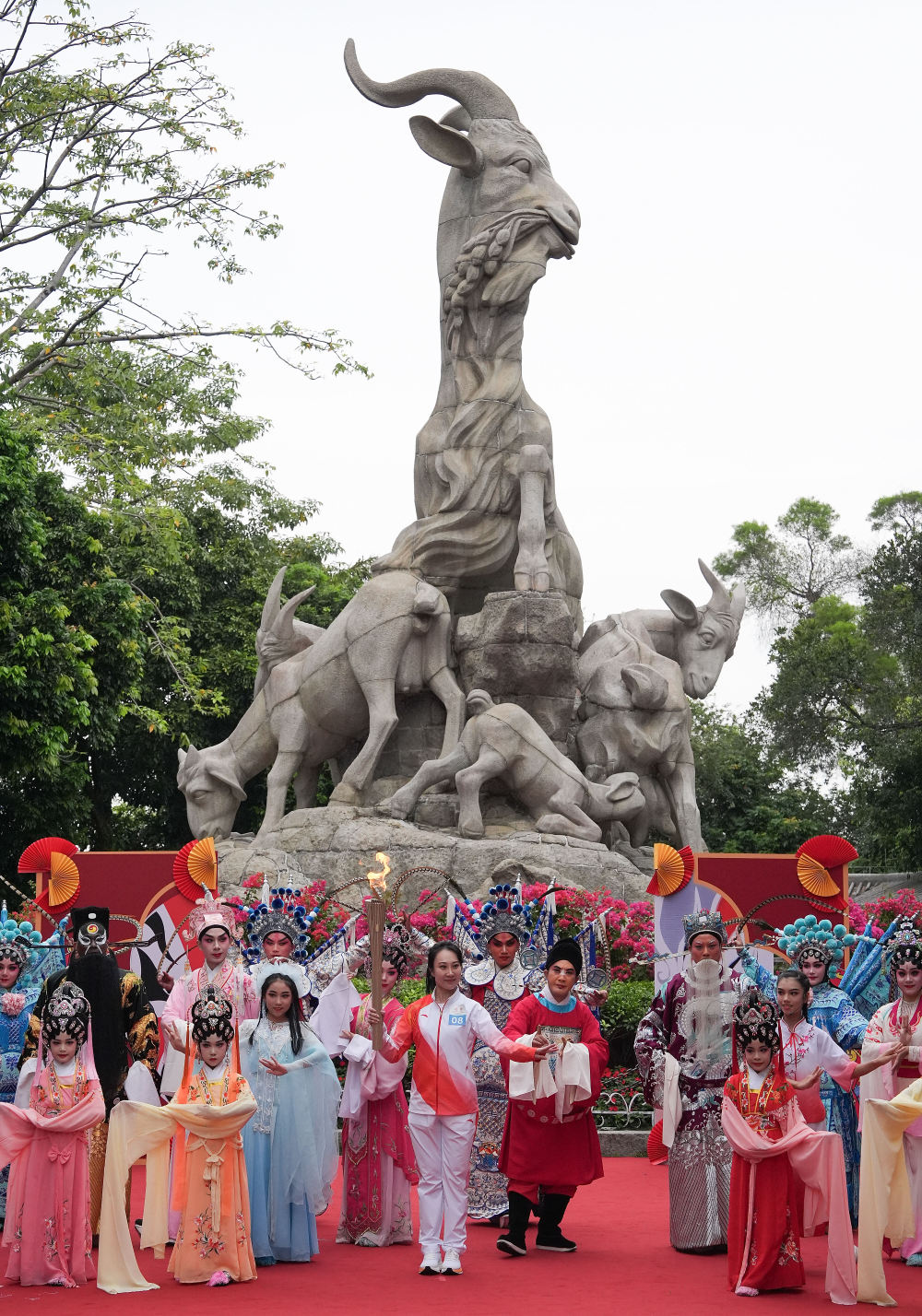 高清大图|三地联动四城同传!第十五届全运会火炬传递活动举行 高清大图|三地联动四城同传!第十五届全运会火炬传递活动举行