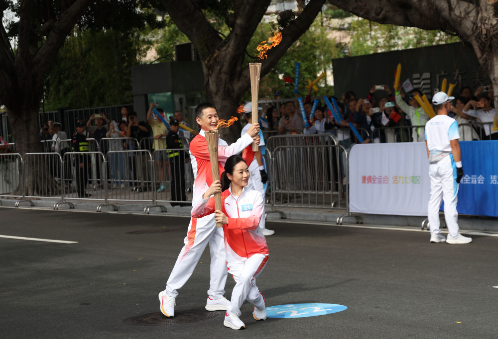 高清大图｜三地联动四城同传！第十五届全运会火炬传递活动举行