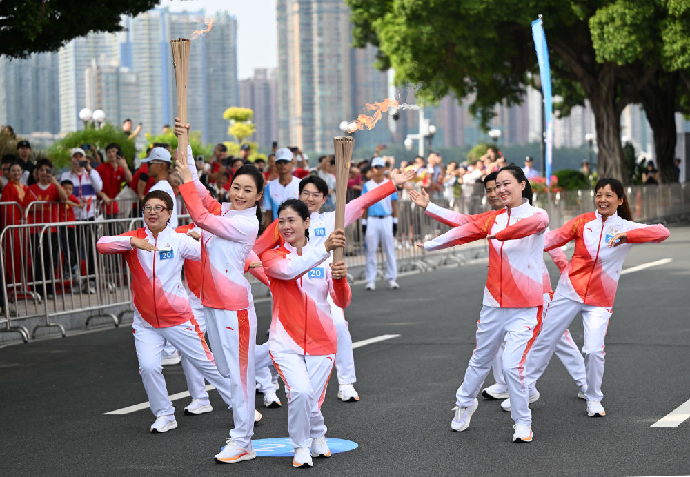 高清大图｜三地联动四城同传！第十五届全运会火炬传递活动举行