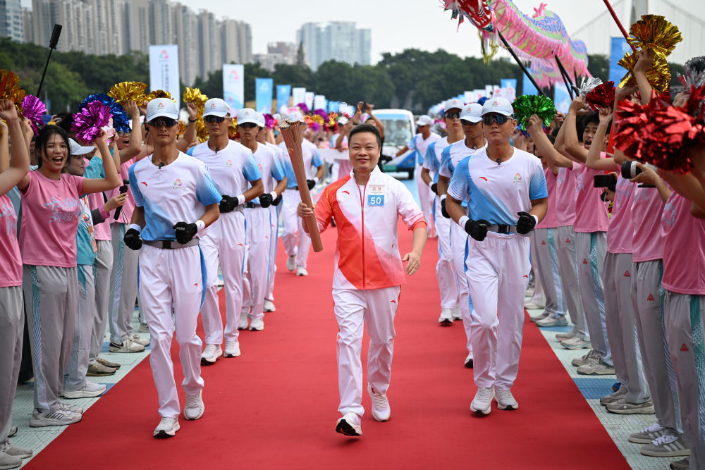 高清大图|三地联动四城同传!第十五届全运会火炬传递活动举行 高清大图|三地联动四城同传!第十五届全运会火炬传递活动举行