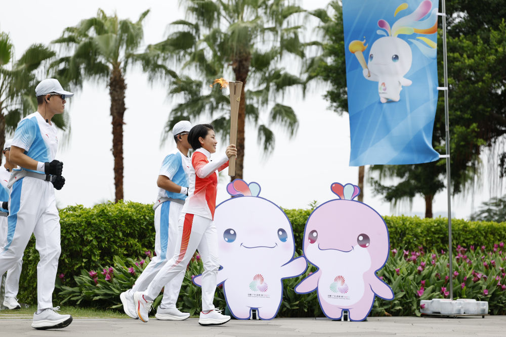 高清大图|三地联动四城同传!第十五届全运会火炬传递活动举行 高清大图|三地联动四城同传!第十五届全运会火炬传递活动举行