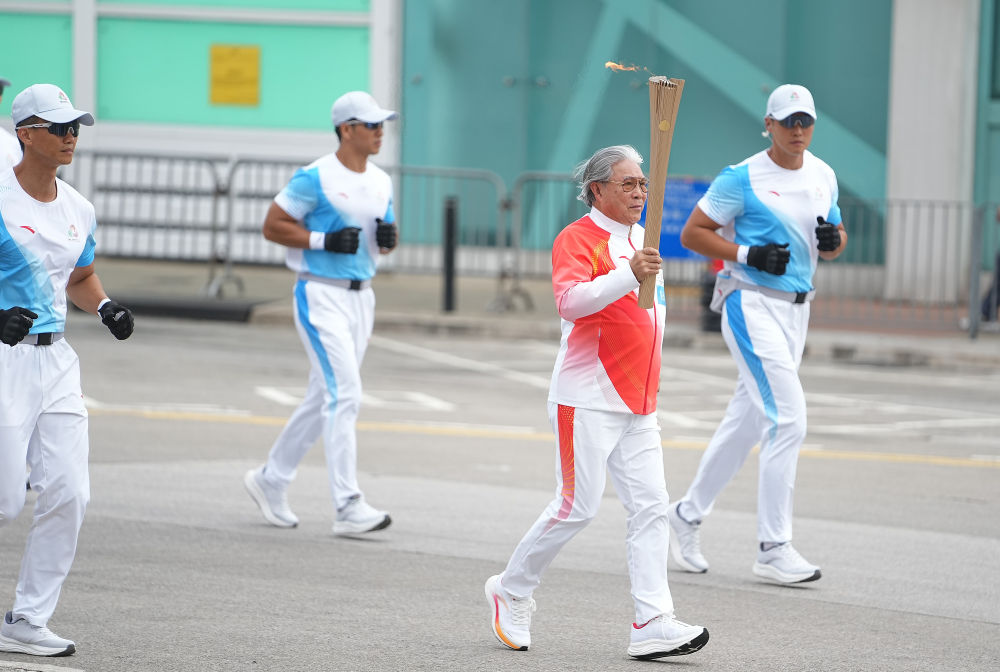 高清大图｜三地联动四城同传！第十五届全运会火炬传递活动举行