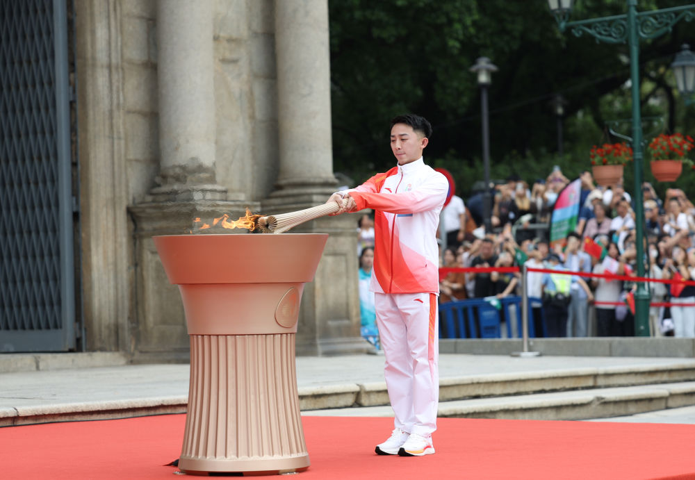 高清大图｜三地联动四城同传！第十五届全运会火炬传递活动举行