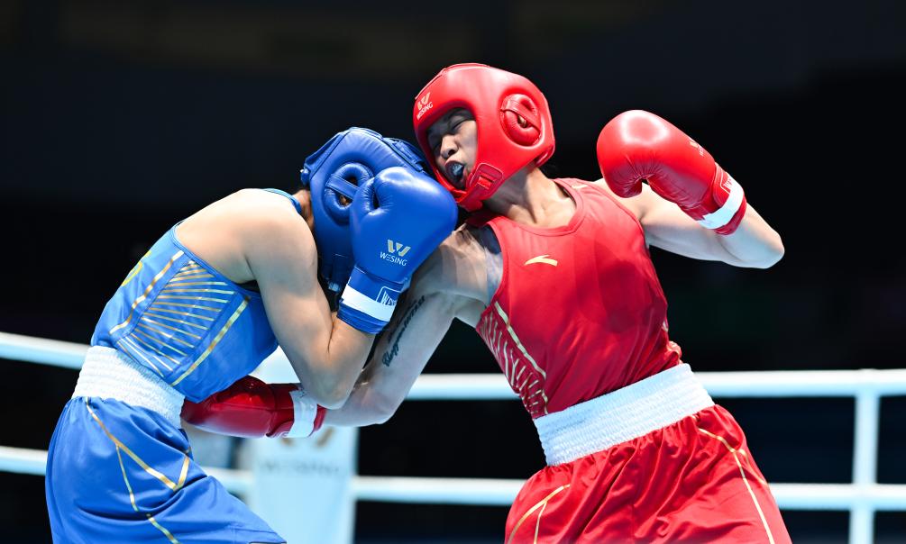 全运会拳击比赛:奥运冠军常园晋级八强