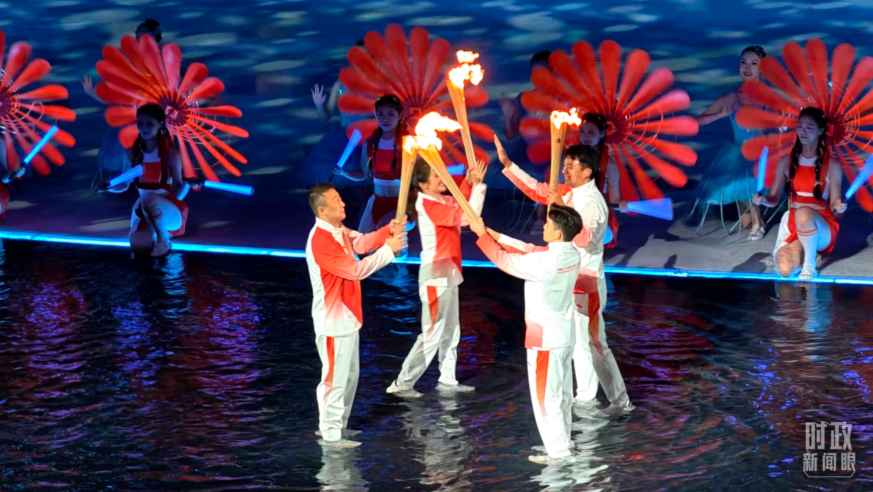 时政新闻眼丨第十五届全运会开幕日,习近平出席多场活动蕴含哪些深意