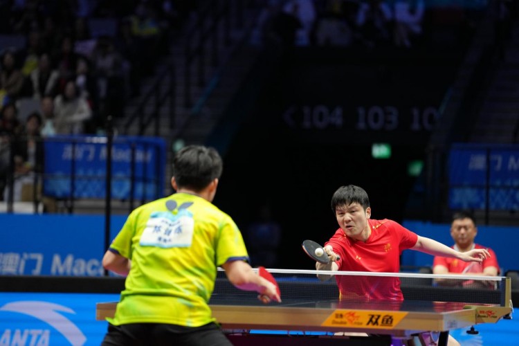 十五运会丨樊振东男单夺冠:卫冕之后,步履不停 十五运会丨樊振东男单夺冠:卫冕之后,步履不停