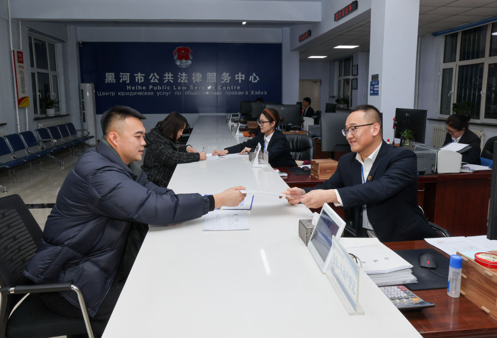 思想之光照亮法治航程——习近平法治思想引领新时代法治中国建设述评