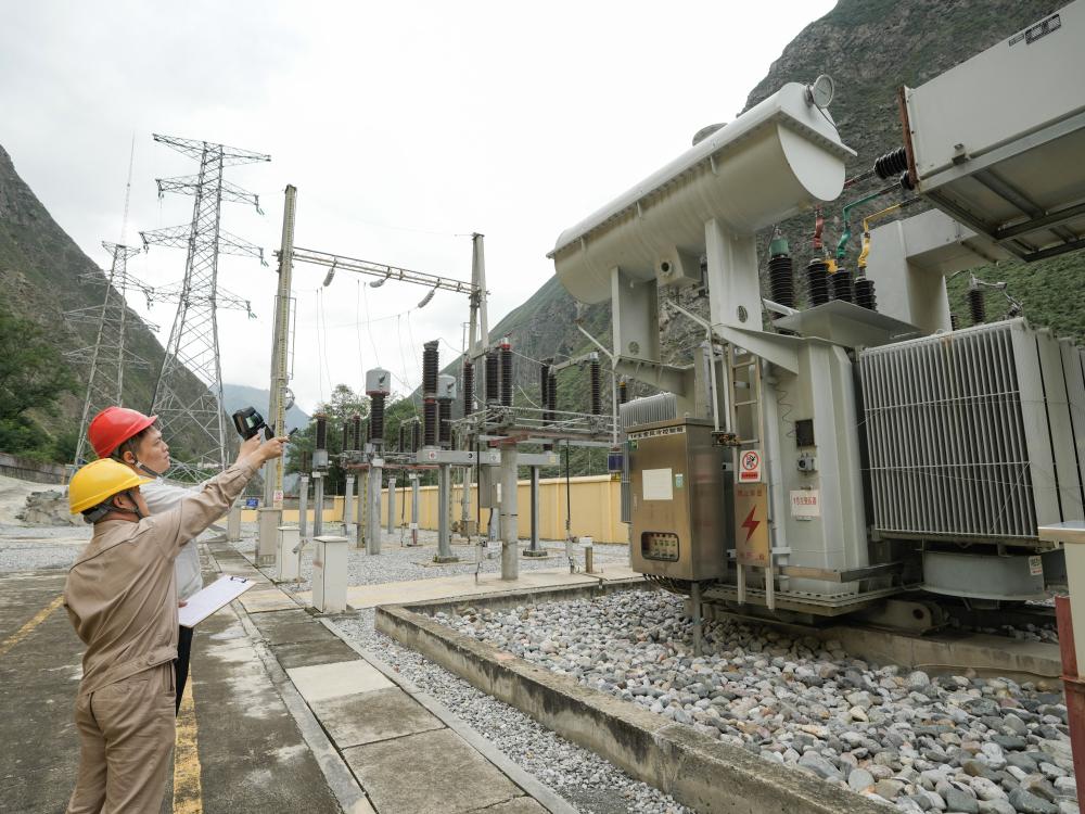 新华鲜报·规划建议新看点丨扎根发展土壤 构建就业友好型发展方式