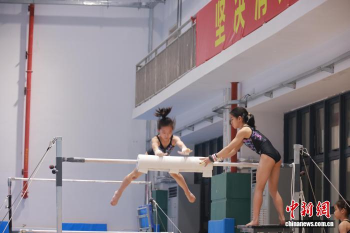 全国优秀体操小将在南宁开展集训