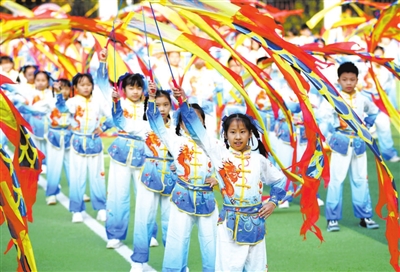 多彩校园“体育节” 多彩校园“体育节”