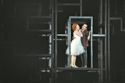 如何对待经典 布莱希特早就给出答案