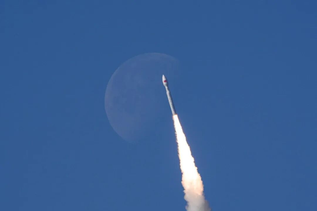 力箭一号“一箭九星”发射成功