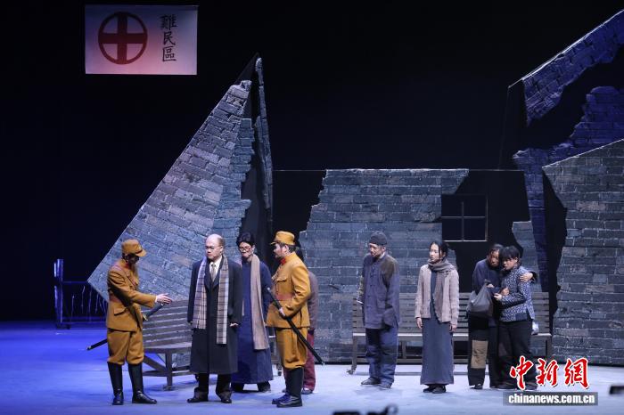 南京高校师生创排话剧《生命》首演