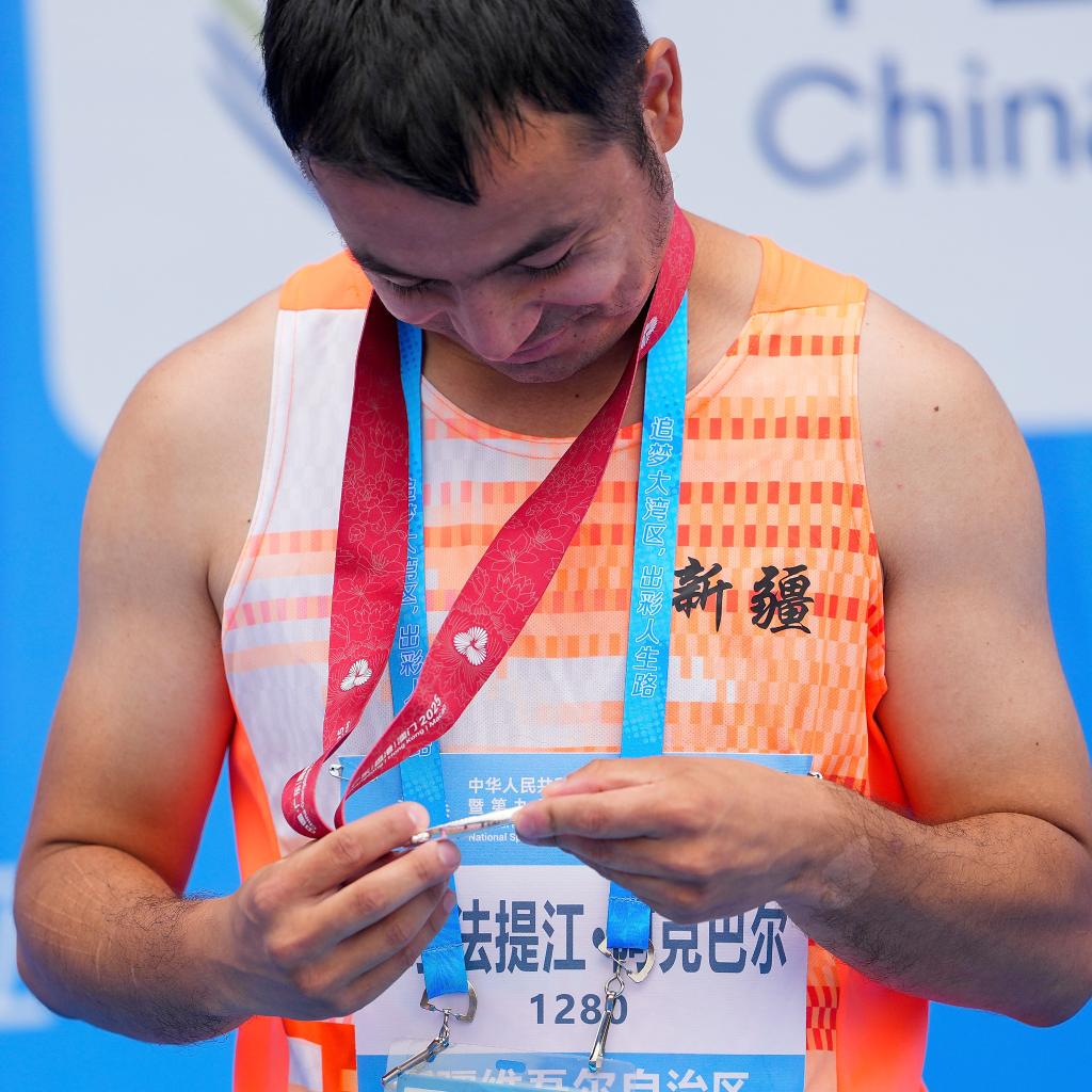 生命的强者 时代的强音——残特奥会群英记