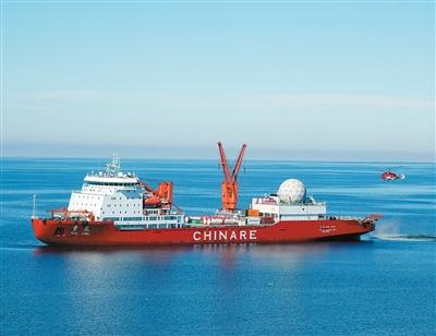 “雪龙”号抵达秦岭站开始卸货