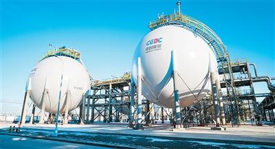 全球最大绿色氢氨醇一体化项目投产——看，风光变绿氢