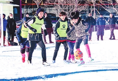 小寒至 童趣浓 小寒至 童趣浓