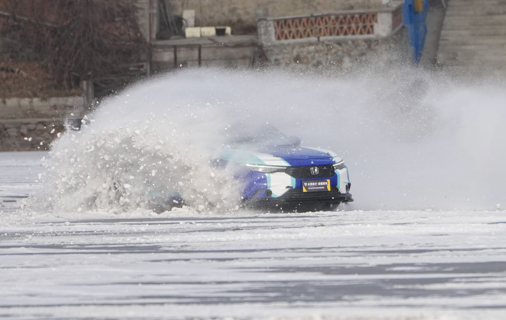 镜观·回响|让冰天雪地成为金山银山 镜观·回响|让冰天雪地成为金山银山