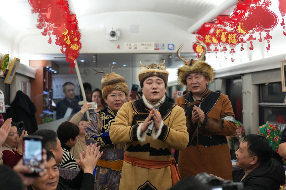 镜观·回响｜让冰天雪地成为金山银山