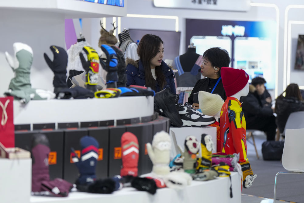 镜观·回响｜让冰天雪地成为金山银山