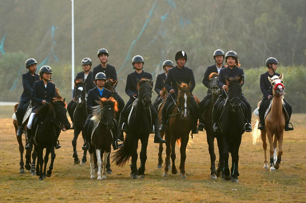 马术让山村青少年握紧“人生缰绳”
