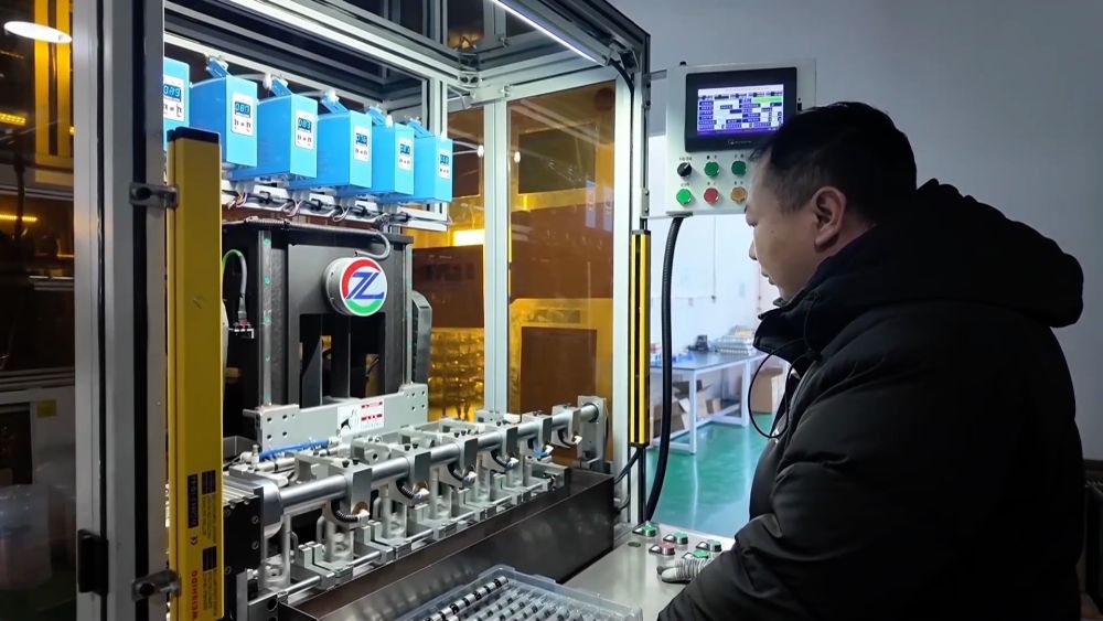 新华视点｜科技赋能 创新引领——产业升级一线观察