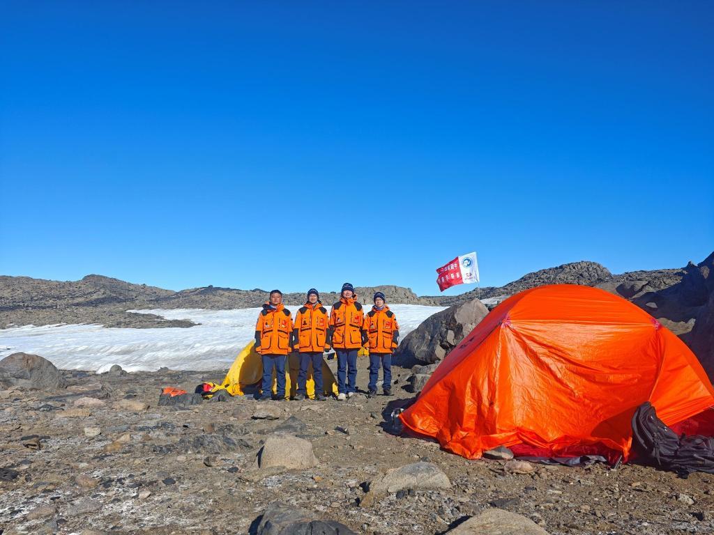 对话“石头信使” 解码南极“身世之谜”