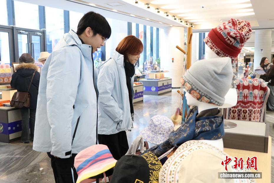 台湾青年学子开启新疆参访交流之旅