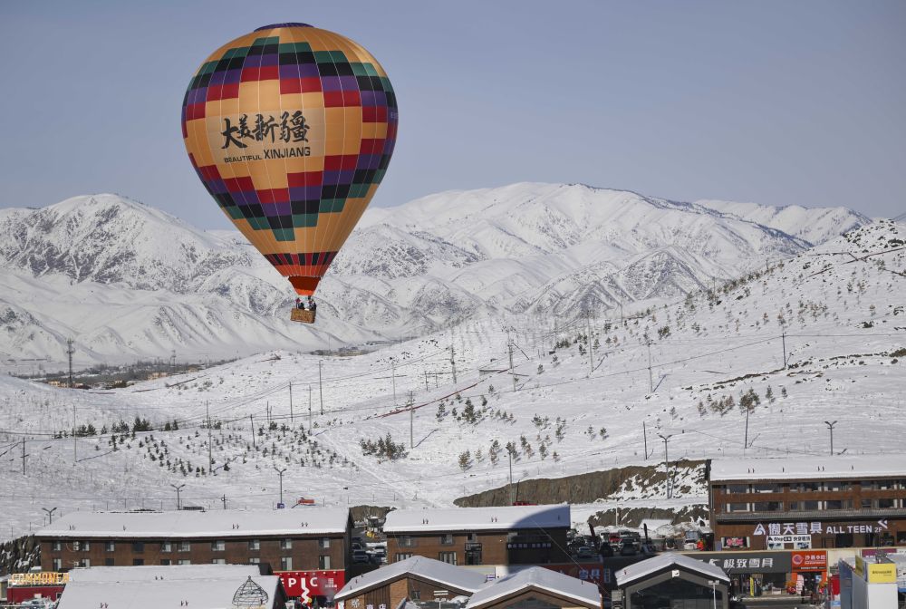 赴一场冰雪之约！看见新疆的冬日浪漫