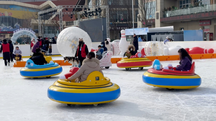 冰雪春天｜少雪城市如何玩转“冰雪+”？看一条街的“冰雪经济学”