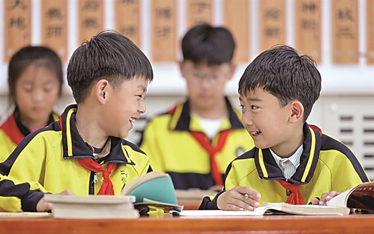 当网络梗溜进校园 如何让孩子“好好说话”