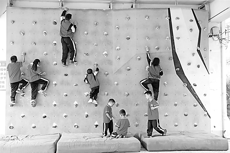 全面推进基础教育公平优质发展 全面推进基础教育公平优质发展