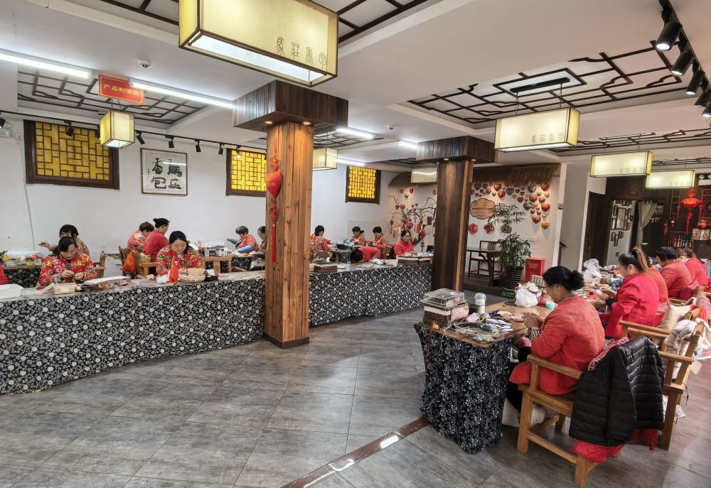 习近平总书记关切事｜幸福花开新农家