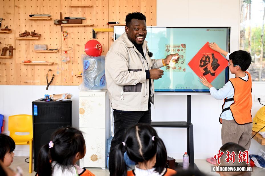 “网红”外教的中国“春节”课