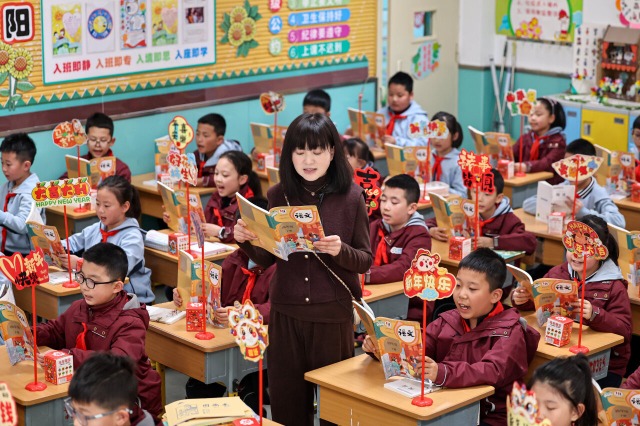 甘肃兰州：多彩活动迎开学