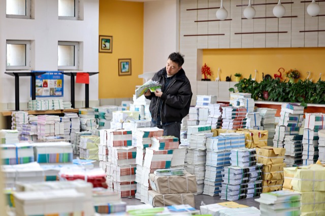 甘肃兰州：多彩活动迎开学