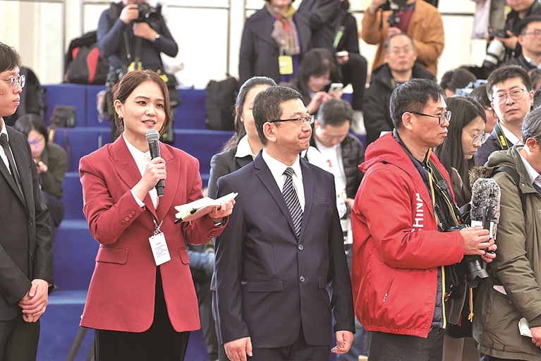 向新 向智 向未来——聚焦十四届全国人大四次会议首场“部长通道”