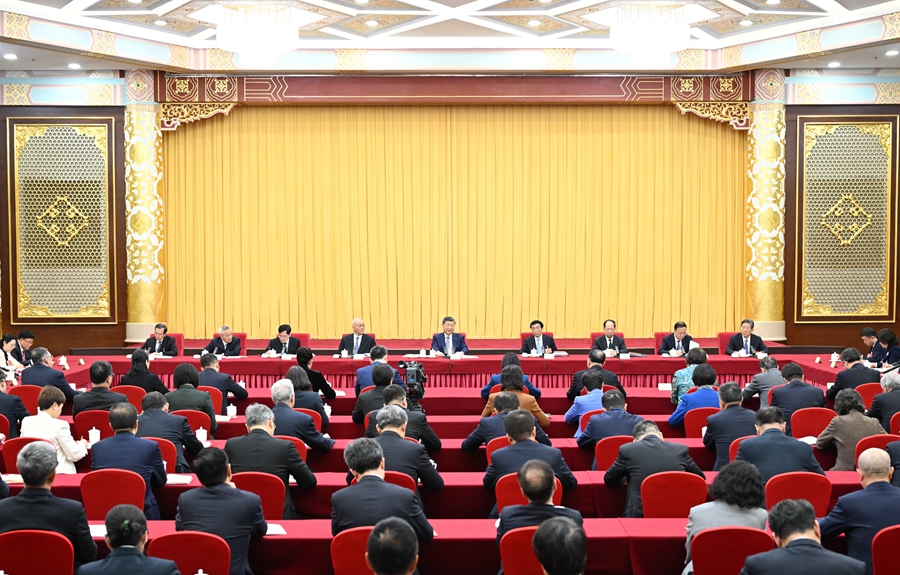 习近平：现在我们更多要解决战略性短缺的问题