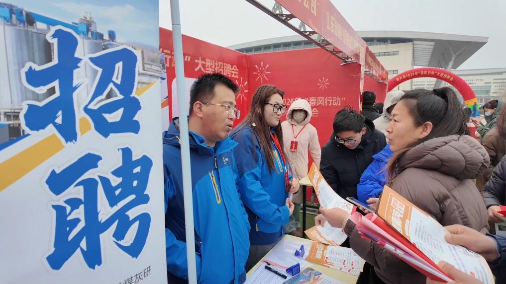 新华视点丨两会聚焦:民生保障升级如何破题,提升百姓幸福感