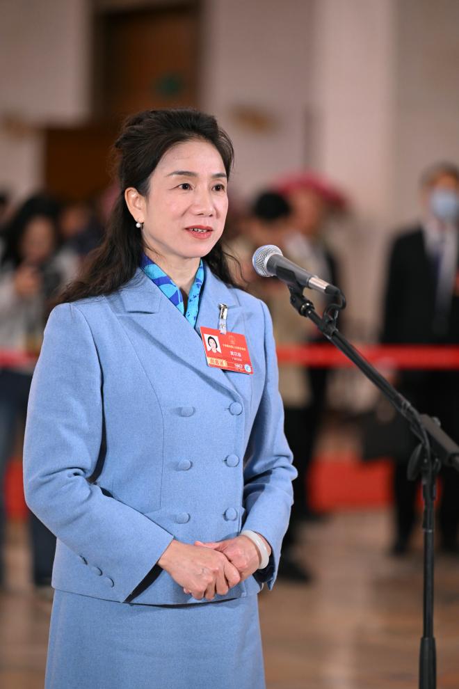 两会丨十四届全国人大四次会议第二场“代表通道”集中采访活动举行