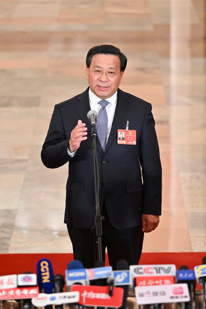 两会丨十四届全国人大四次会议第二场“部长通道”集中采访活动举行