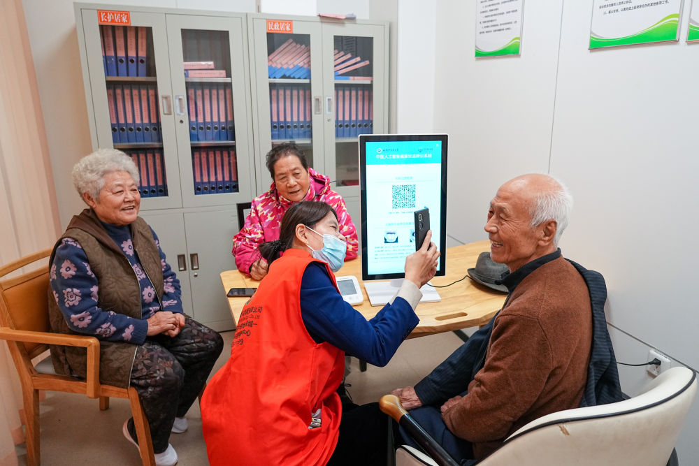 习近平总书记同人大代表、政协委员共商国是纪实