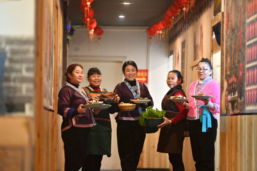 习近平总书记同人大代表、政协委员共商国是纪实