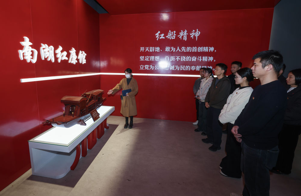 习近平总书记同人大代表、政协委员共商国是纪实