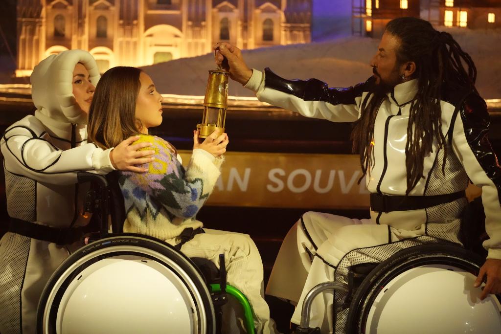 体育时评:残奥之光照亮世界