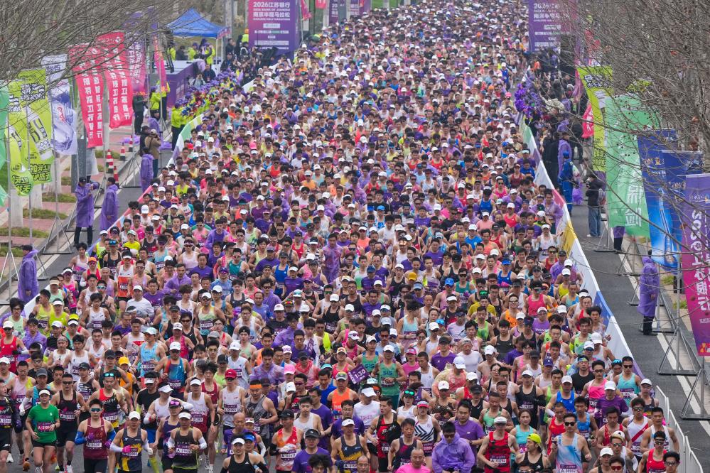 大看台丨“2.0时代”,马拉松是否依然“热辣滚烫”?