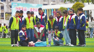 安全知识进校园 安全知识进校园